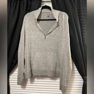 Gray Aerie Sweater! 🤍🤍 Quarter zip!